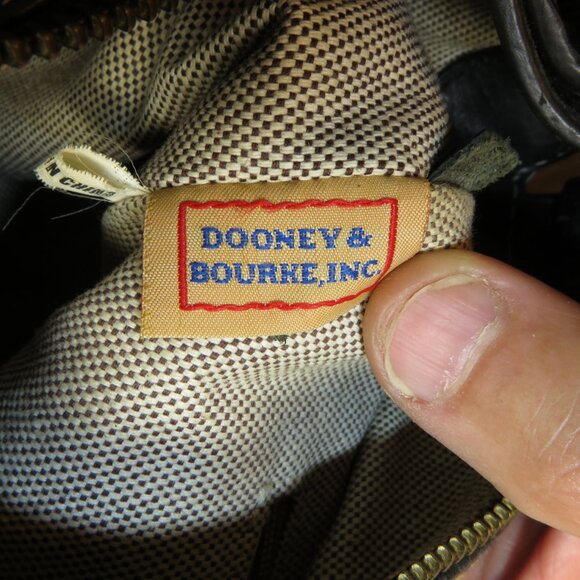 Dooney & Bourke DB Vintage Nikki Black Gold Signature Logo Shoulder Satchel Bag - Picture 10 of 14